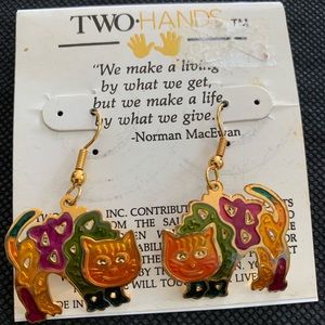 Two Hands Cat Earrings
